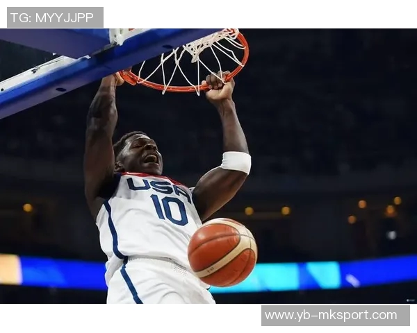 爱德华兹半场表现分析:11投4中收获10分6篮板2助攻并有3次失误